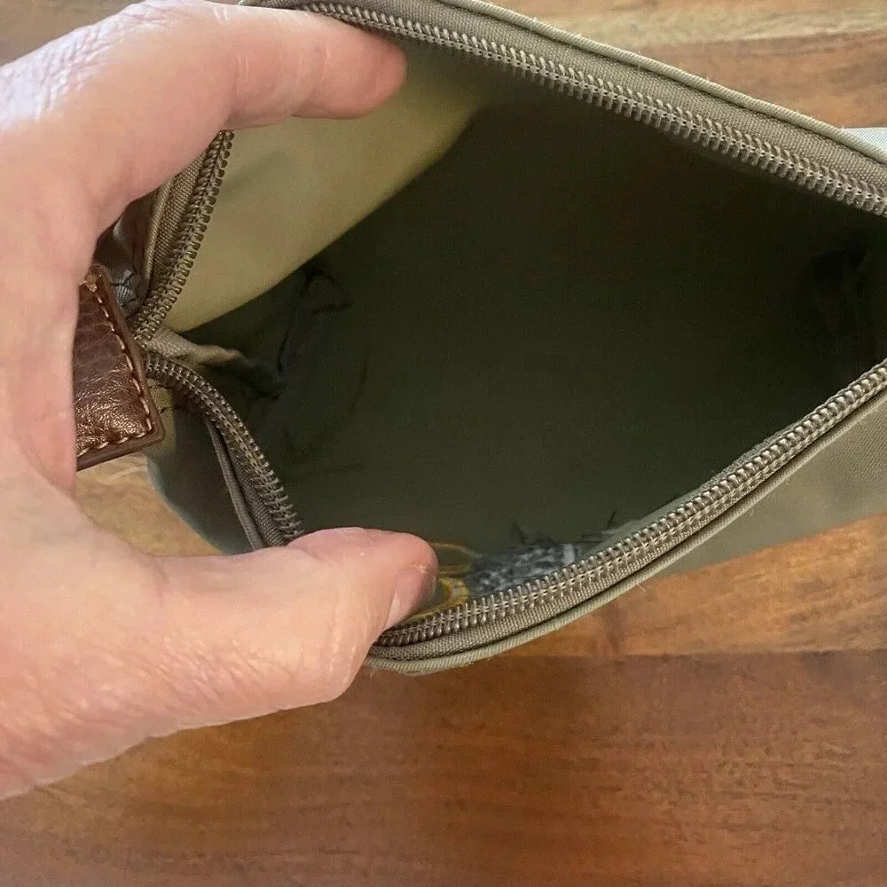 Best of Everything Golf Cosmetic Bag Nylon Embroidery Gold Accents Zipper - Picture 4 of 8